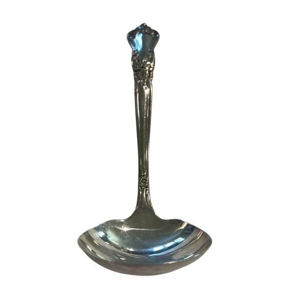 Wm F. Rogers Oneida Ltd 1956 Valley Rose Gravy Ladle 6.5 in Vintage Silver Plate - Picture 1 of 6